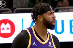 九游娱乐-包含浓眉哥回归赛场，问鼎冠军首场状态亮眼，澳大利亚队观众沸腾！的词条